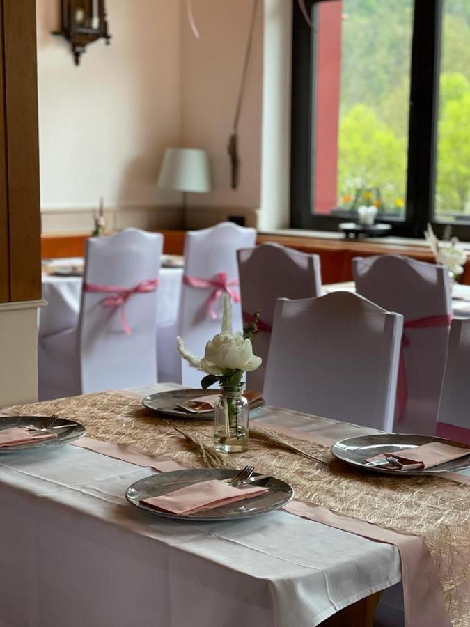 Hotel Und Restaurant "Balduin" Balduinstein Kültér fotó